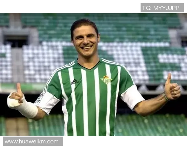 西班牙足球明星华金的辉煌职业生涯与传奇故事回顾