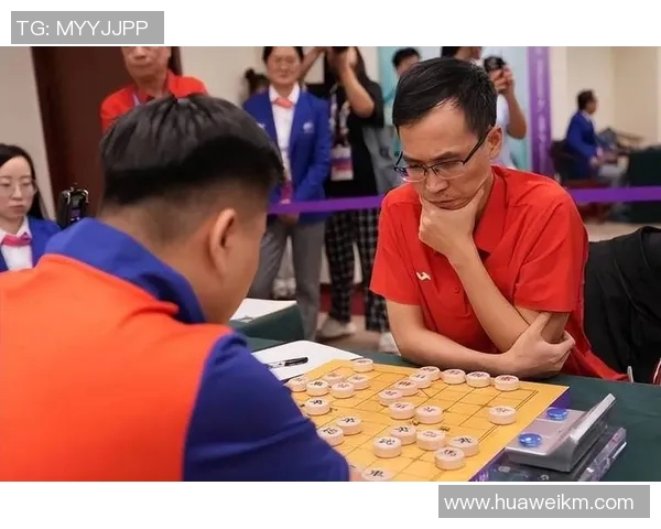 足球明星与象棋的奇妙碰撞展现运动与智慧的完美结合