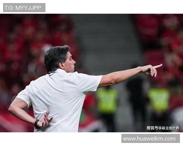 光头与足球的奇妙联结那些把光头视为明星的热情球迷们